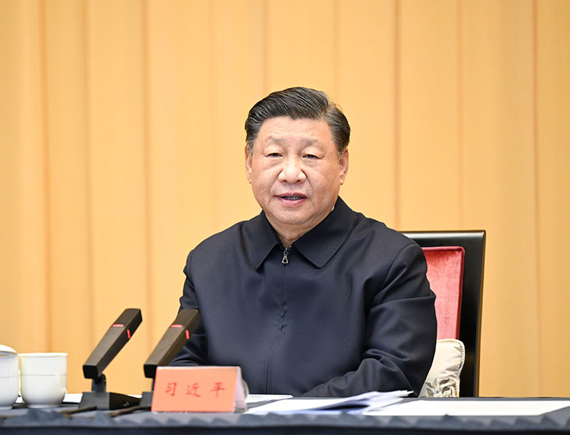 11月30日上午，中共中央总书记、国度主席、中央军委主席习近平在上海主持召开深刻推动长三角一体化发展座谈会并颁发沉要讲话。